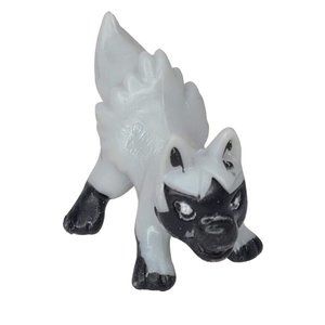 Pokemon 2000s Mini Vinyl R/L W Gumball Miniature Size Poochyena Action Figure